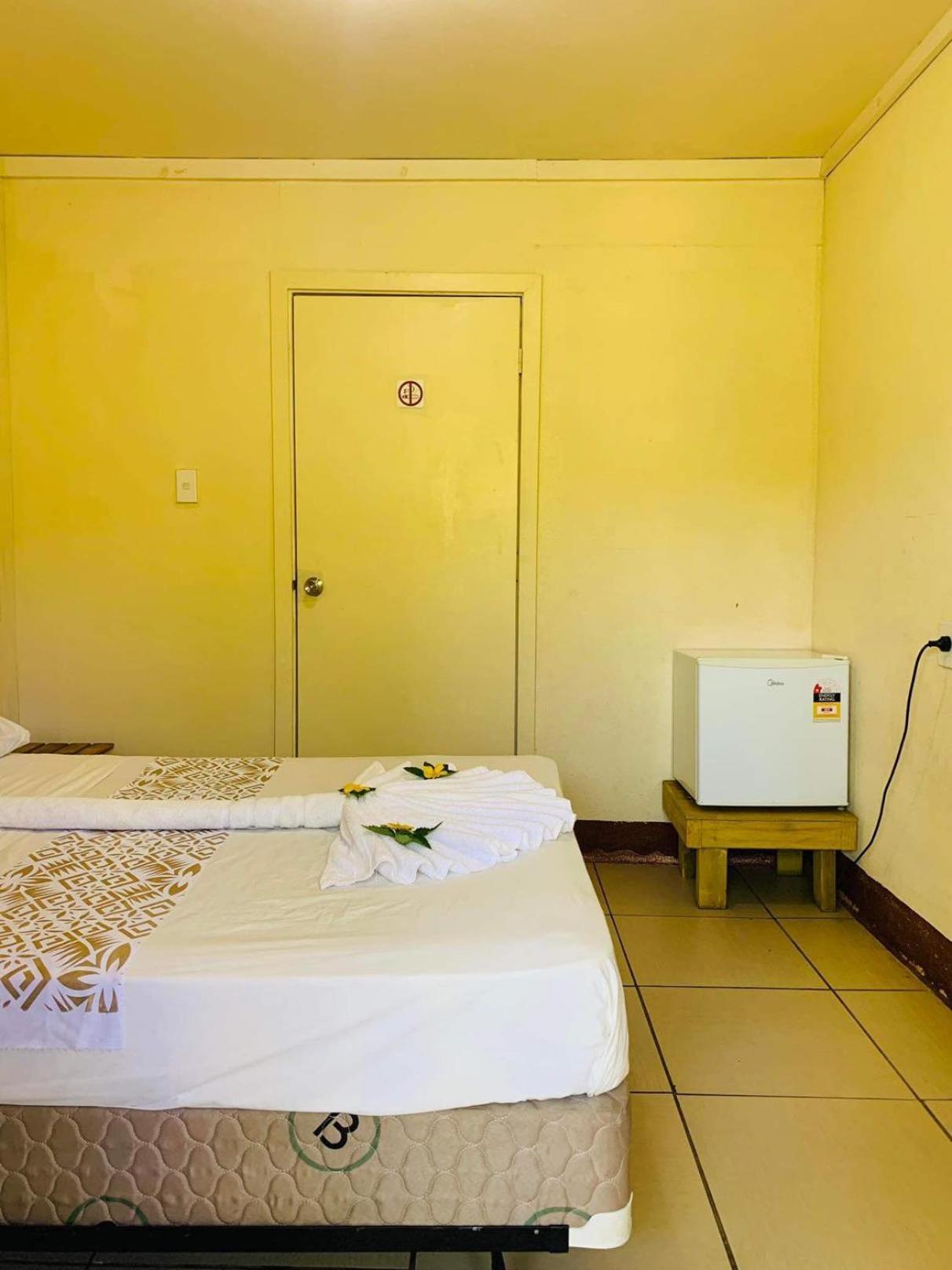 Transit Motel Мулифануа Экстерьер фото