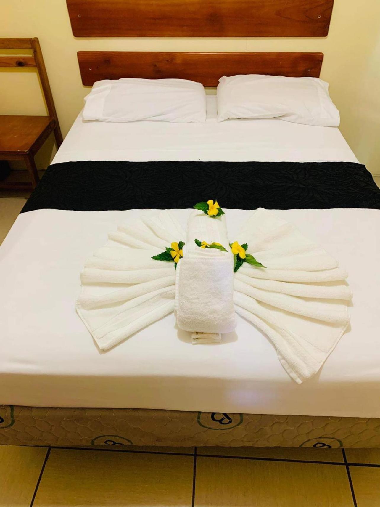 Transit Motel Мулифануа Экстерьер фото