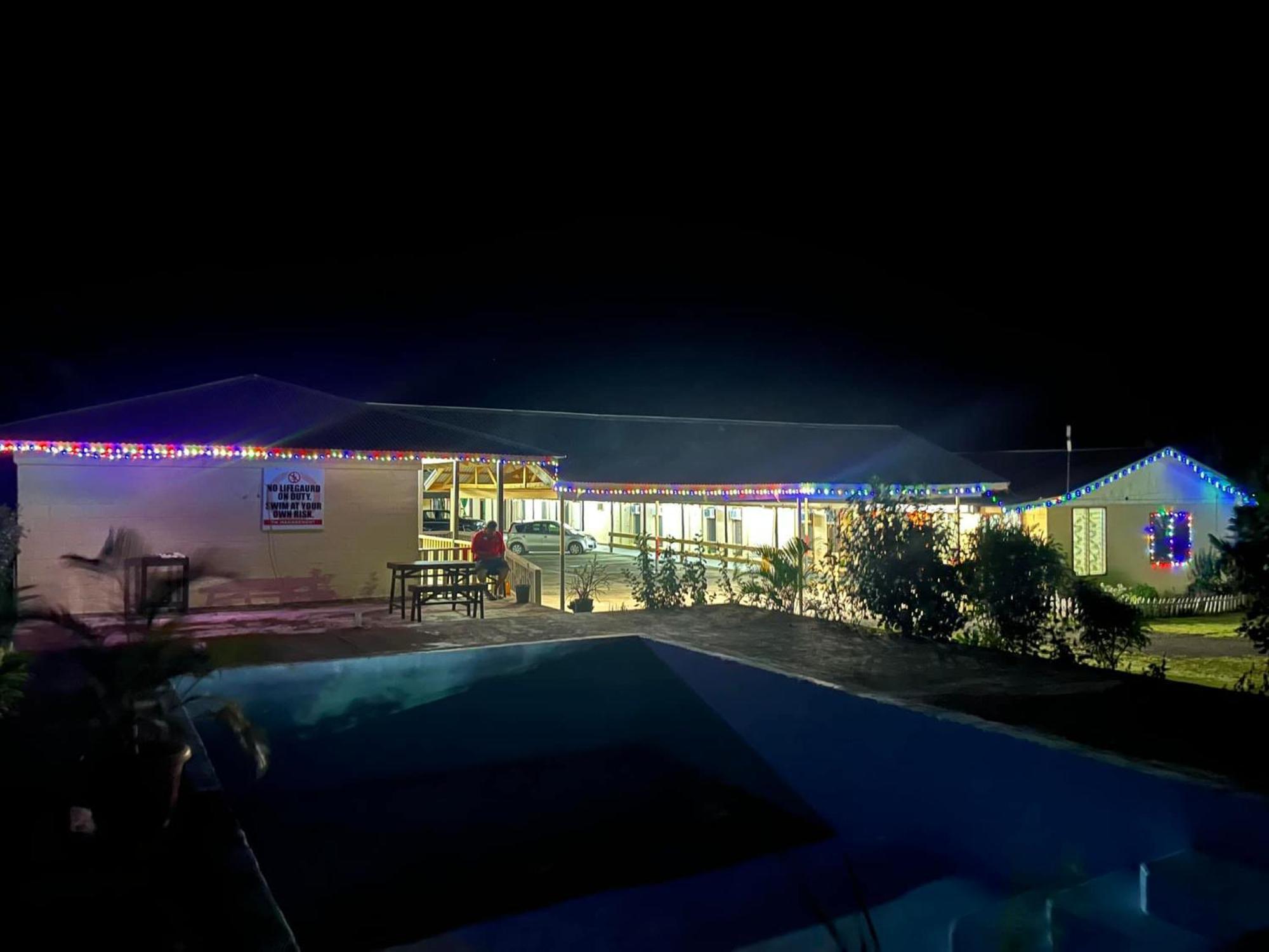 Transit Motel Мулифануа Экстерьер фото