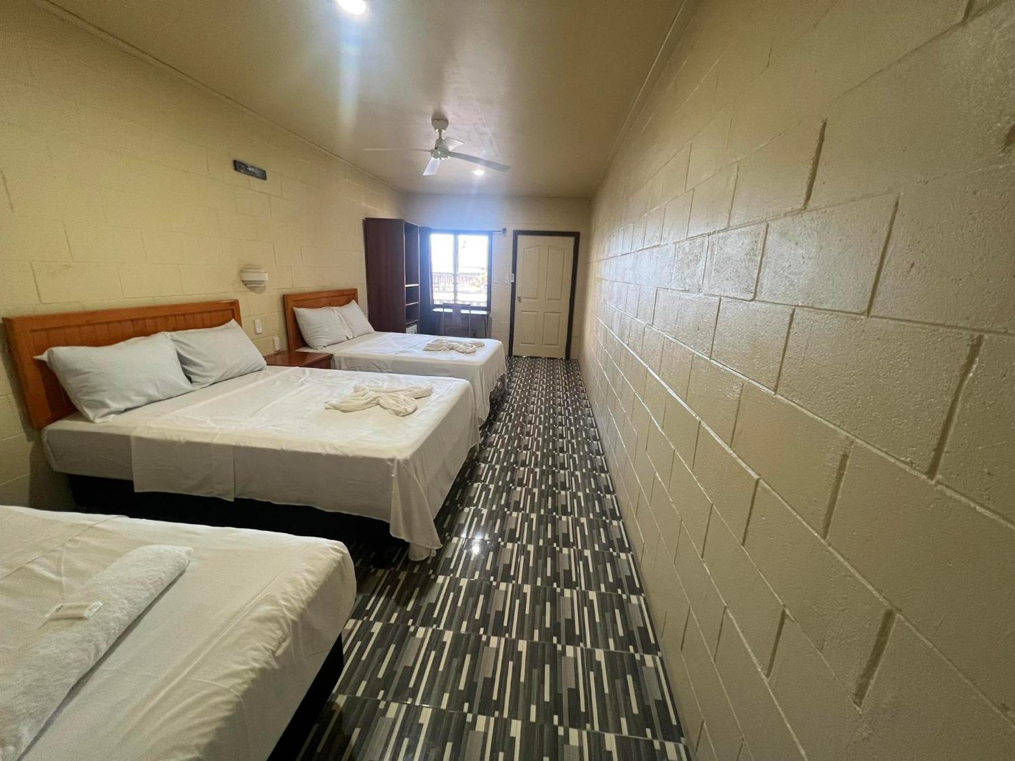 Transit Motel Мулифануа Экстерьер фото