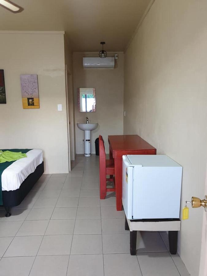 Transit Motel Мулифануа Экстерьер фото